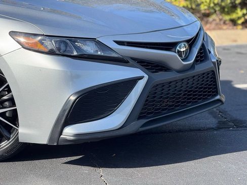 Used 2024 Toyota Camry SE image 6