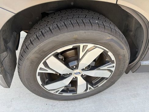 Used 2019 Subaru Forester Touring AWD/4WD image 9