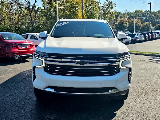 Used 2024 Chevrolet Tahoe LT w/ LT Signature Package AWD/4WD image 3