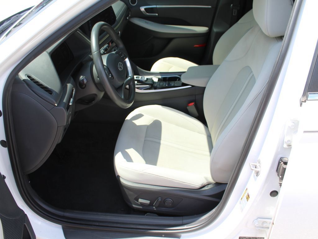 Used 2023 Hyundai Sonata SEL w/ Convenience Package FWD image 10