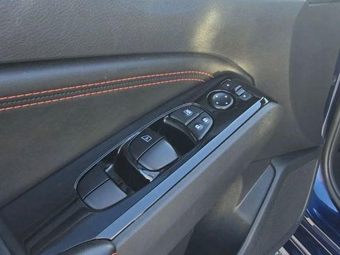 Used 2023 Nissan Altima 2.5 SR image 14