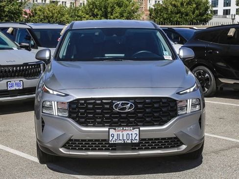 Used 2023 Hyundai Santa Fe SE image 3