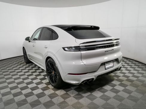 New 2026 Porsche Cayenne GTS AWD/4WD image 3