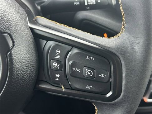 Used 2024 Jeep Gladiator Sport image 18