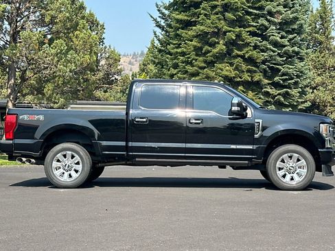 Used 2022 Ford F250 Platinum AWD/4WD image 3