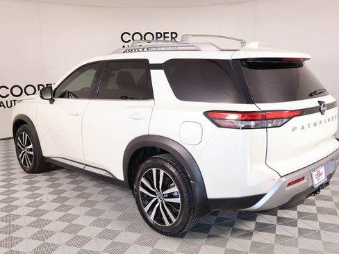 Used 2024 Nissan Pathfinder Platinum image 26