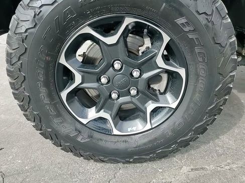 Used 2021 Jeep Wrangler Unlimited Rubicon 4xe w/ Cold Weather Group image 8