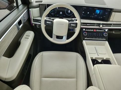 Used 2025 Hyundai Santa Fe Calligraphy AWD/4WD image 14