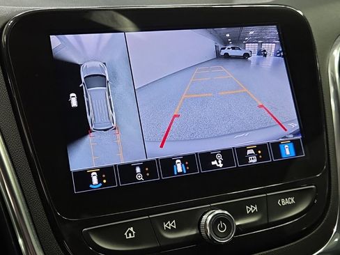 Used 2022 Chevrolet Equinox Premier AWD/4WD image 23