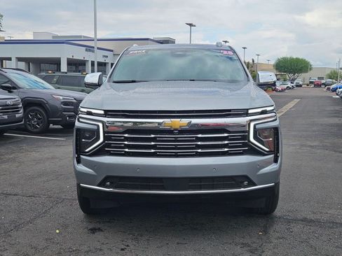 Used 2025 Chevrolet Tahoe Premier AWD/4WD image 2