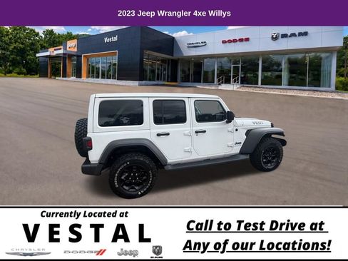 Used 2023 Jeep Wrangler Unlimited w/ Sun & Screen Package AWD/4WD image 8