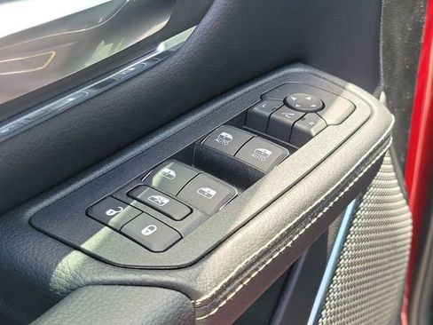 New 2026 RAM 1500 Laramie AWD/4WD image 15