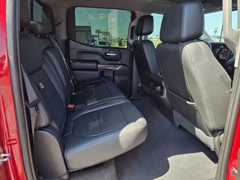 Used 2021 Chevrolet Silverado 1500 LT Trail Boss w/ Convenience Package II AWD/4WD image 16