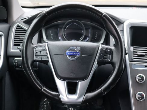 Used 2016 Volvo XC60 T6 w/ Climate Package AWD/4WD image 18