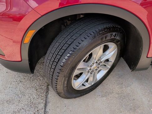 Used 2019 Chevrolet Blazer LT FWD image 41