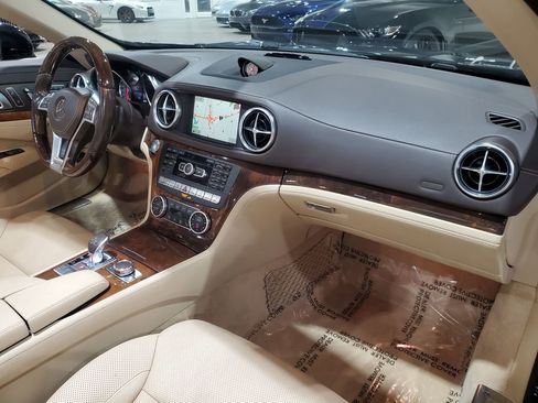 Used 2016 Mercedes-Benz SL 550 image 14