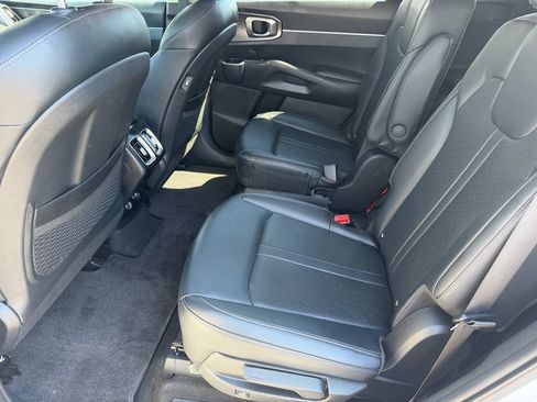 Used 2023 Kia Sorento EX FWD image 14