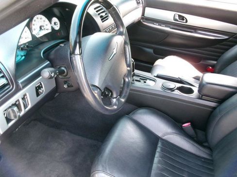 Used 2005 Ford Thunderbird RWD image 12