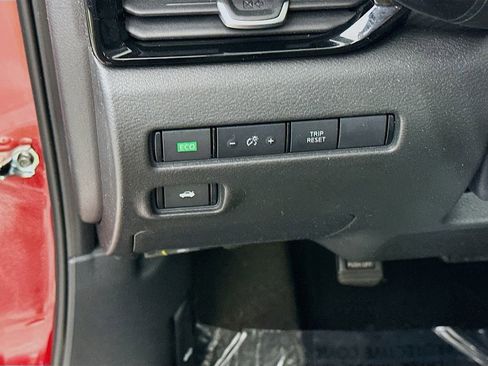 Certified 2024 Nissan Sentra SV FWD image 16