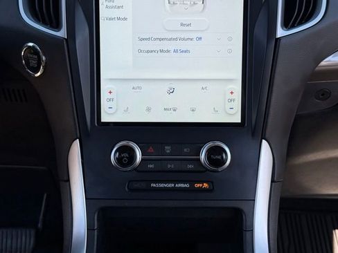 Certified 2024 Ford Edge SEL AWD/4WD image 23