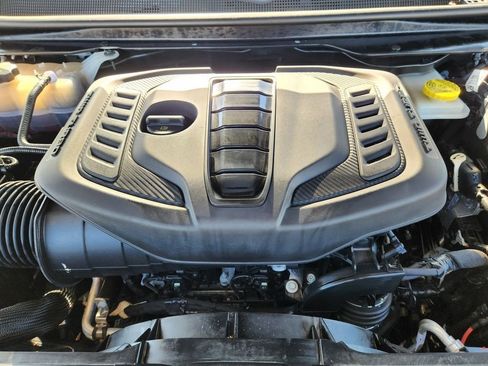 Used 2024 Jeep Wagoneer Series II w/ Flexible Seating Group image 32