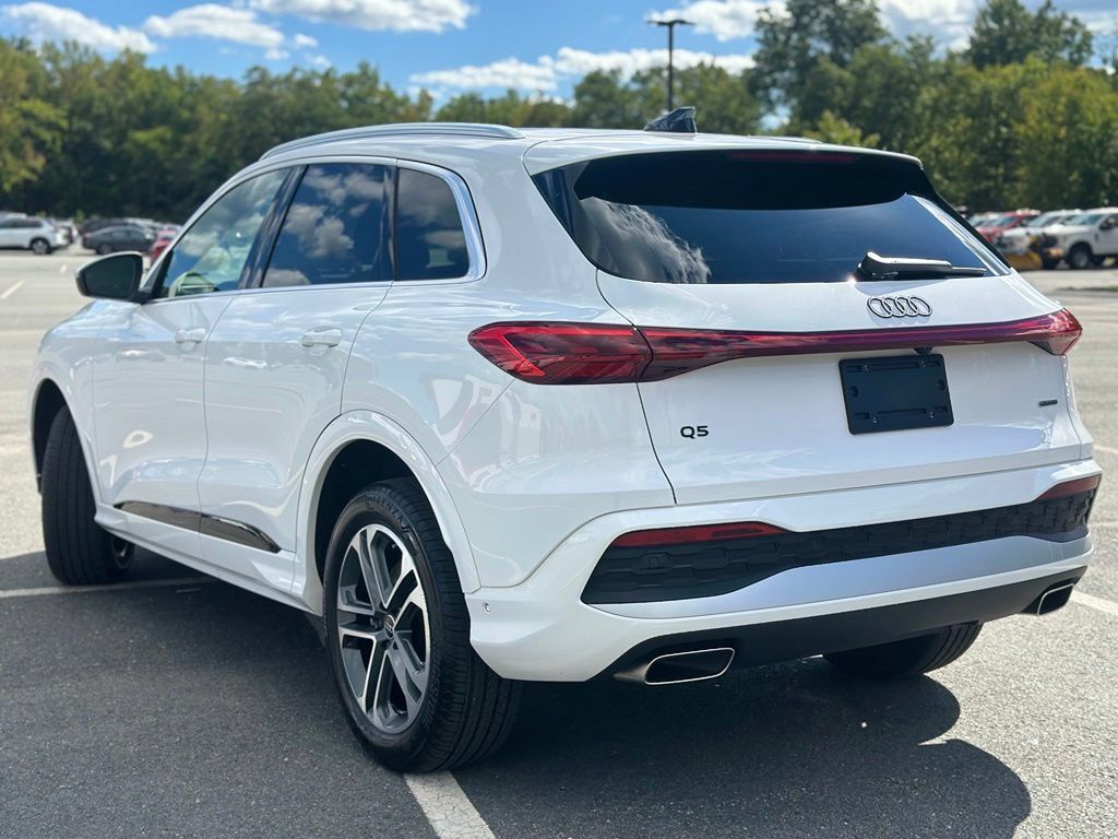 Used 2025 Audi Q5 Premium w/ Convenience Package AWD/4WD image 4