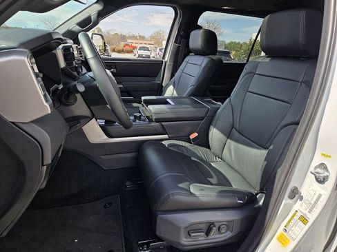 Used 2025 Toyota Sequoia SR5 AWD/4WD image 5