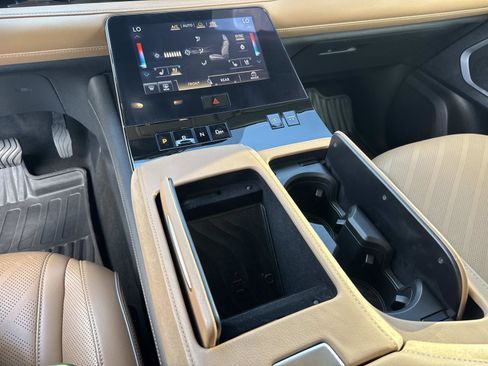 Used 2025 INFINITI QX80 Luxe RWD image 27