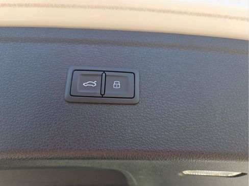 Used 2023 Audi Q5 2.0T Premium Plus AWD/4WD image 17
