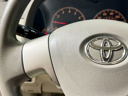Used 2010 Toyota Corolla LE FWD image 18