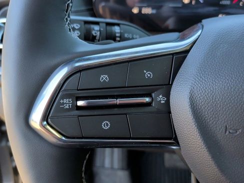 New 2025 Chevrolet Traverse LT w/ LPO, Floor Liner Package image 17