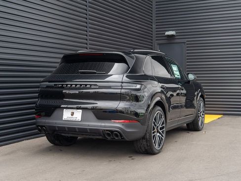New 2026 Porsche Cayenne AWD/4WD image 9