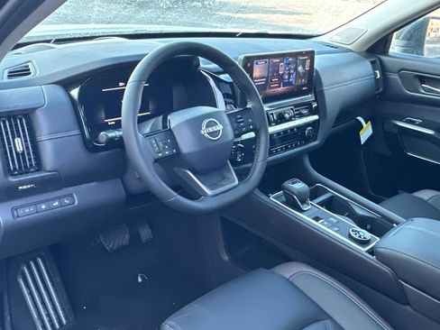 New 2026 Nissan Pathfinder Platinum w/ Cargo Package image 32