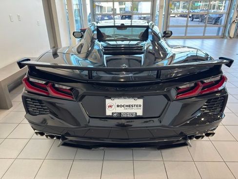Used 2025 Chevrolet Corvette Stingray Convertible w/ Z51 Performance Package RWD image 46