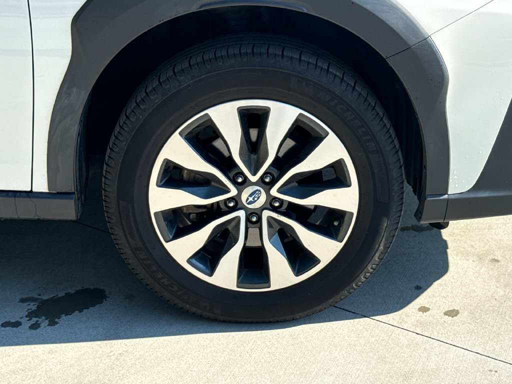 Used 2024 Subaru Outback Limited AWD/4WD image 11