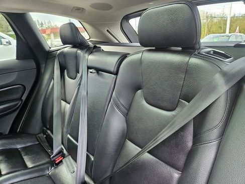 Used 2023 Volvo XC60 B5 Plus w/ Climate Package image 17