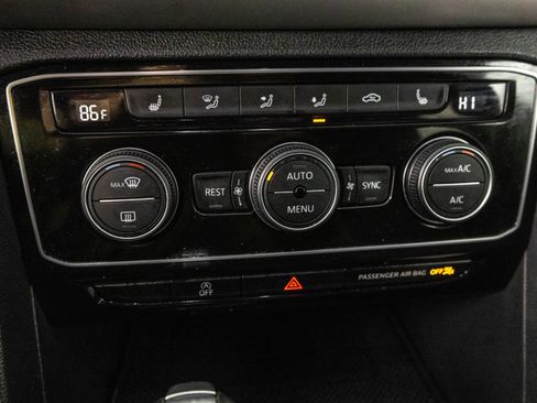 Used 2023 Volkswagen Atlas SE image 26