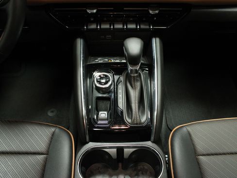 Used 2024 GMC Canyon AT4 w/ AT4 Premium Package image 23