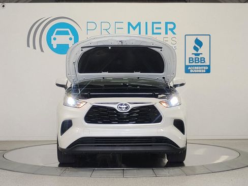 Used 2021 Toyota Highlander L image 91