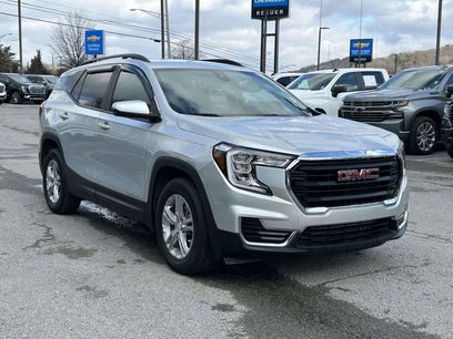Used 2022 GMC Terrain SLE w/ Driver Convenience Package