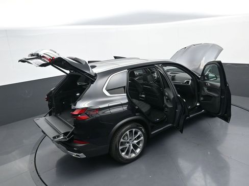 New 2026 BMW X5 xDrive40i w/ Premium Package AWD/4WD image 43