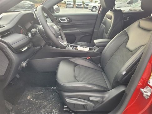 New 2026 Jeep Compass Latitude image 4