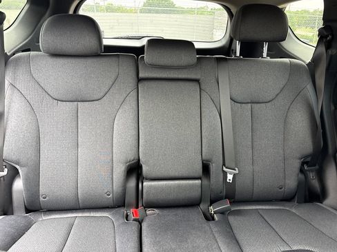 Used 2023 Hyundai Santa Fe SEL AWD/4WD image 9