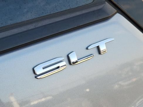 Used 2024 GMC Terrain SLT FWD image 10