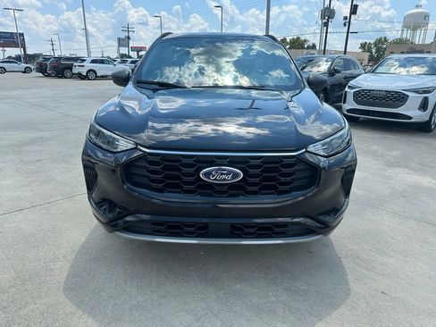 Used 2023 Ford Escape ST-Line image 2