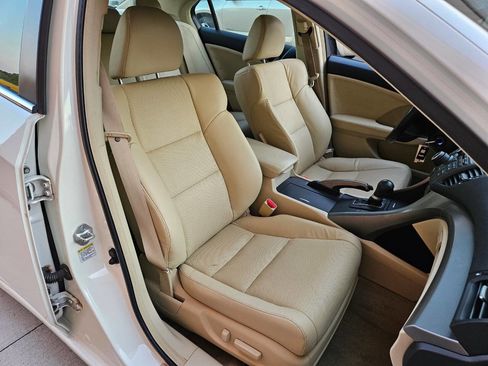 Used 2010 Acura TSX Sedan image 15