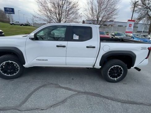 New 2026 Toyota Tacoma TRD Off-Road AWD/4WD image 5