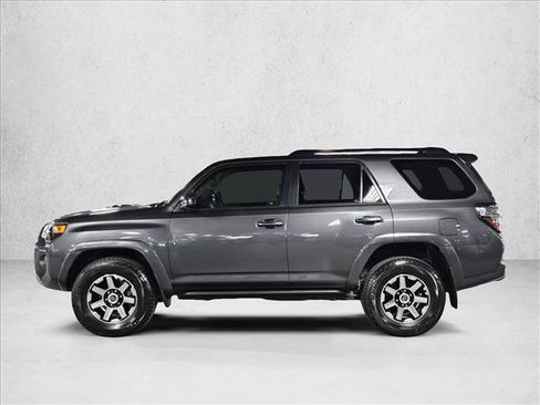 Used 2020 Toyota 4Runner TRD Off-Road AWD/4WD image 9