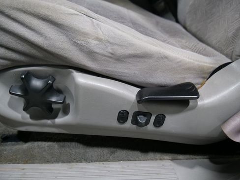 Used 1999 Ford Explorer XLT image 20