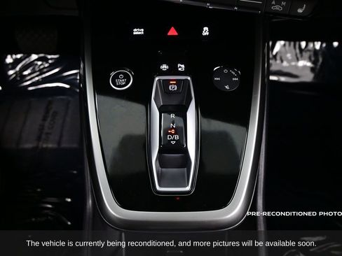 Used 2024 Audi Q4 e-tron Premium Plus w/ Premium Plus image 18